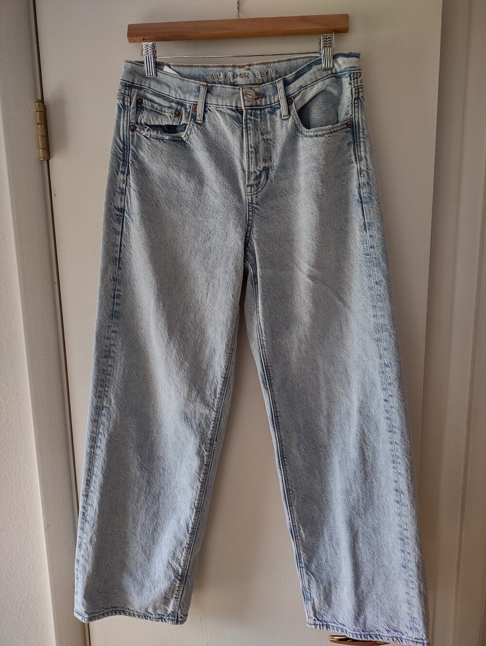 American Eagle Women’s Size 8 Regular Light Wash Jeans Wide Leg High Rise